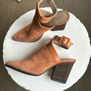 Donald J Pliner Varen Women’s 6M Leather Perforated Slingback Pointed Toe Bootie